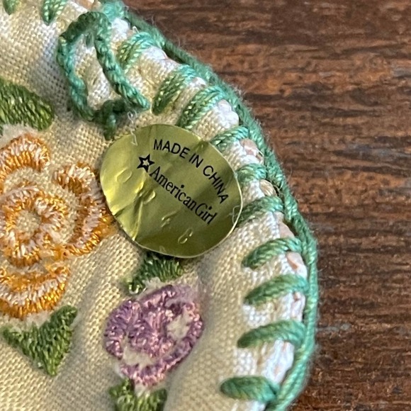 American Girl & Batat Dolls Accessories Hanger , Wallet & Doctors Suitcase - Picture 8 of 9